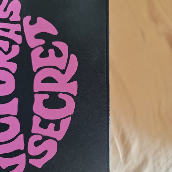 Vs makeup bag - Picture 2 of 3